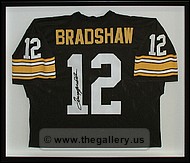  Signed jersey shadow box.
dunwoody_mirror_framer.jpg