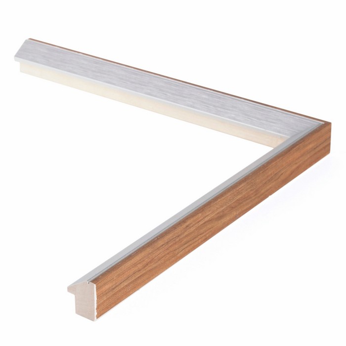 Roma Moulding 173054
Custom frames and moulding shipped natonwide.
Call 770-941-3394